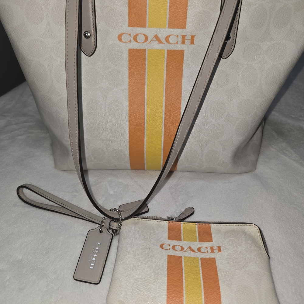 Coach White and Orange Women's Tote Bag